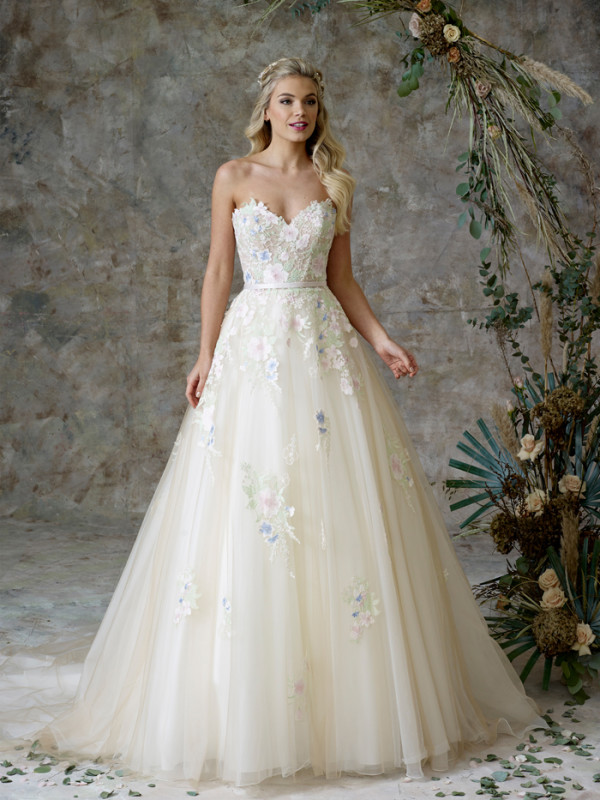 LULLABY sweetheart bridal gown