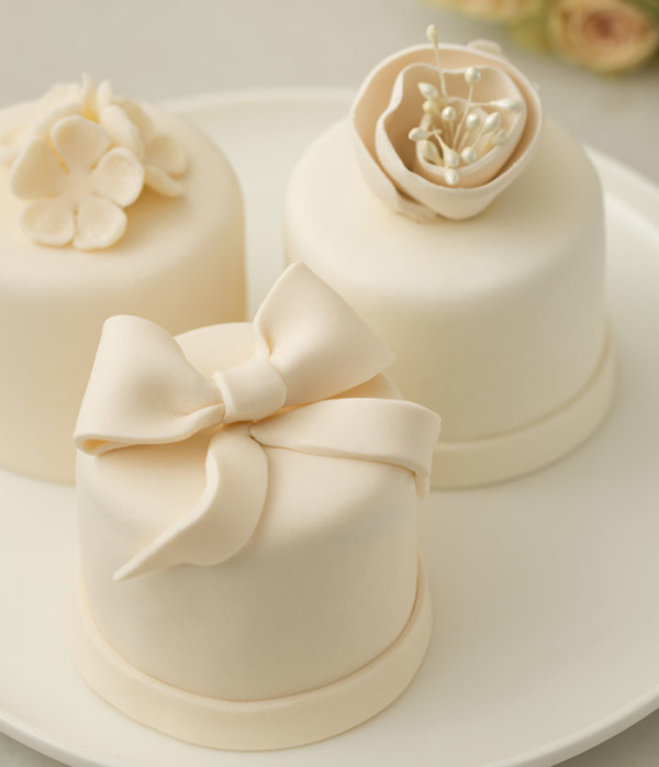Ivory mini wedding cakes