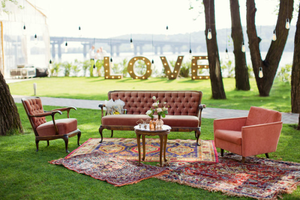 Outdoor vintage wedding seating