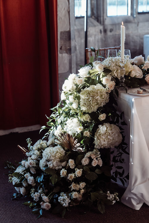 wedding table flower centrepiece